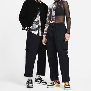 NWT - Nike Women's High-Rise Cargo Pants